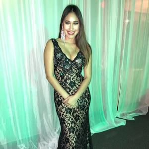 Meet your Posher, Valeria